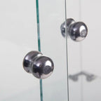 Vitrine à 2 portes en verre trempé, blanc/noir, avec 2 étagères réglables – Simple